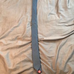 Penguin tie